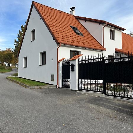 Apartmany U Prochazku Чески-Крумлов Экстерьер фото